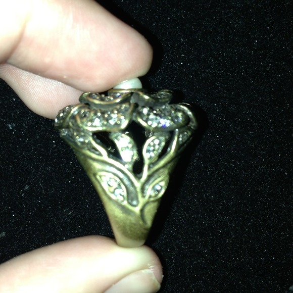 Ring - Picture 2 of 2