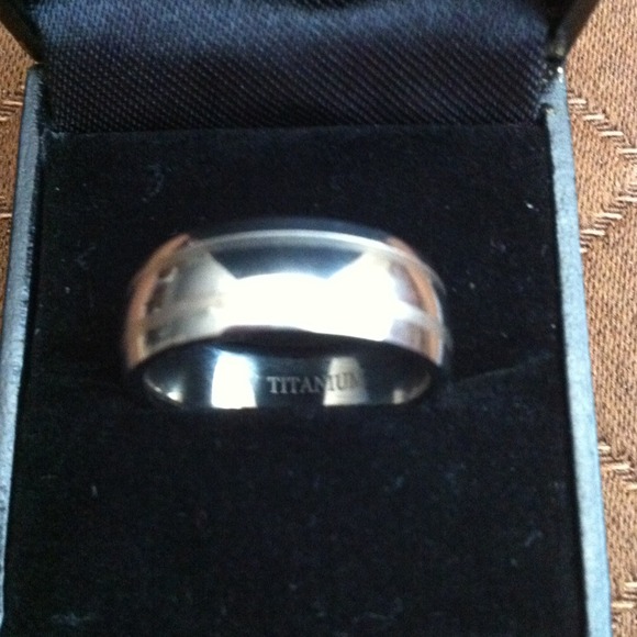 JV Titanium men's ring silver new w/o tag
