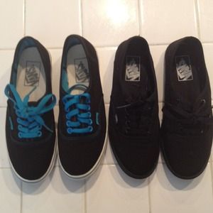 2⃣ pairs of Vans, true makeup & makeup bundle.