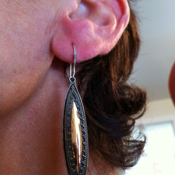 .925.  Earrings