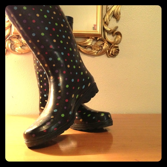 💛HOST PIC💛 Polka Dot Rain boots