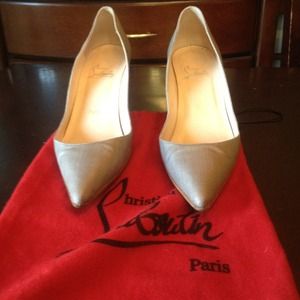 🎀🎀RESERVED 🎀Christian Louboutin
