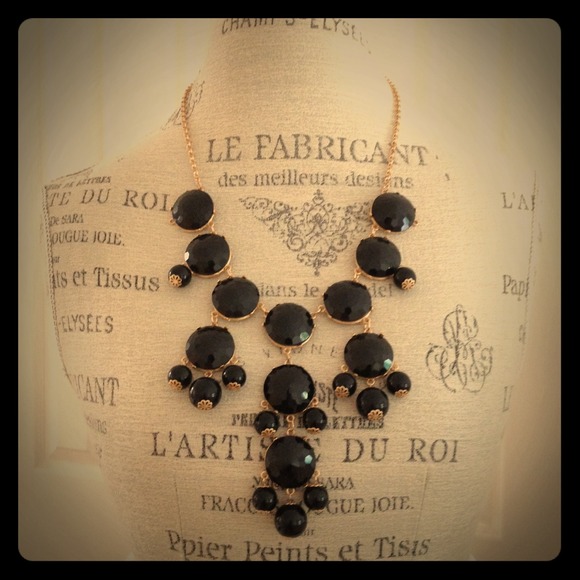 Jewelry - ❌SOLD❌ Black bubble necklace