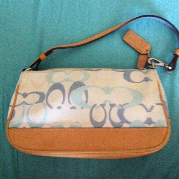 Coach purse Worn twice - Picture 2 of 4