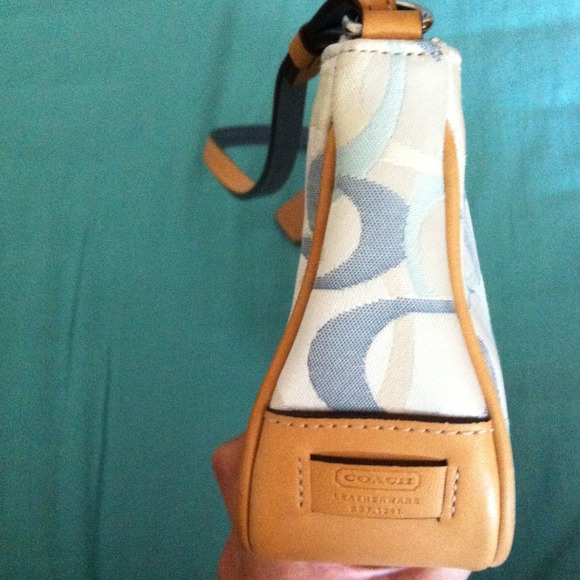 Coach purse Worn twice - Picture 3 of 4