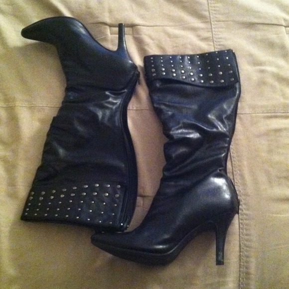 Black boots