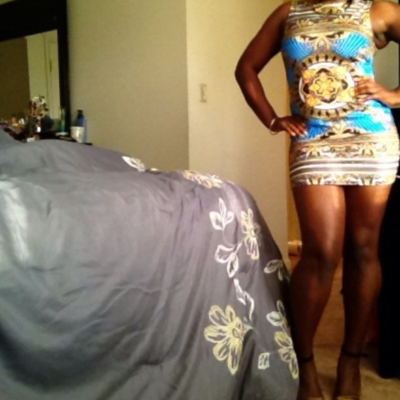 Dresses & Skirts - Dress