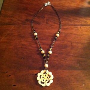 ⛔SOLD⛔ Green/Brown/Ivory beaded necklace