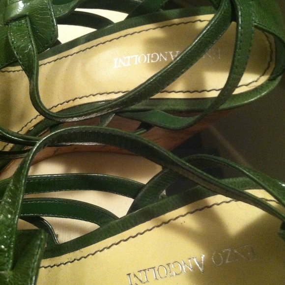 Wedge - Picture 3 of 4