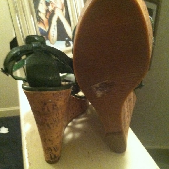 Wedge - Picture 4 of 4