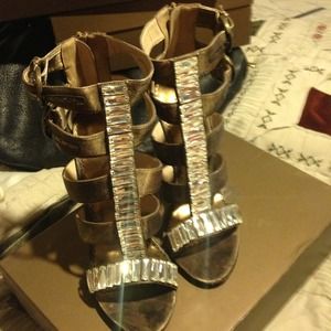 Bebe phoebe beautiful high heels.