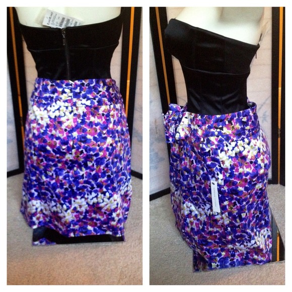 SOLD NEW ADRIENNE VITTADINI Floral Purple Skirt - Picture 2 of 4