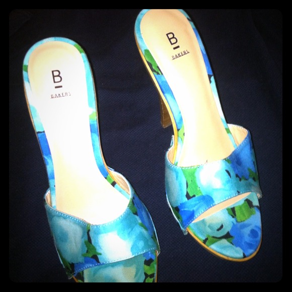 Turquoise Floral Print heels