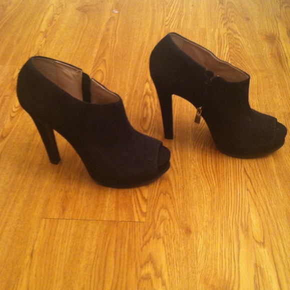 Suede Pour Le Victoire booties - Picture 2 of 3