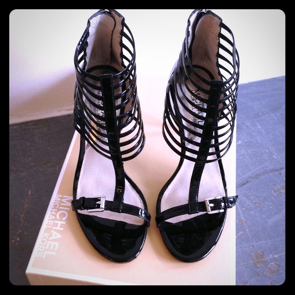 MICHAEL Michael Kors Molly Sandal black size 7