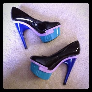 🚫Hold🚫Pumps !! 😍😍😍😍