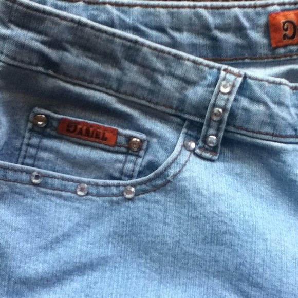 Jeans - Picture 2 of 4