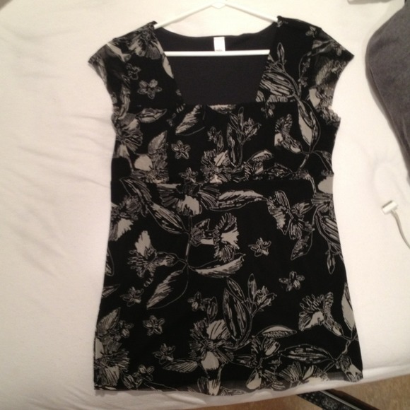 Black square neck top