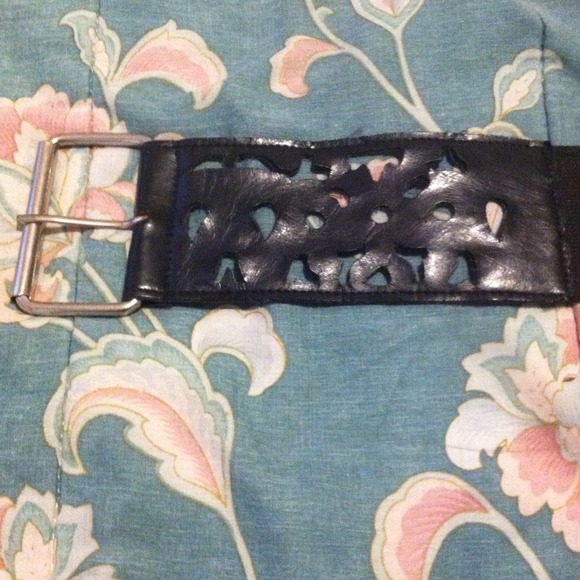 Belt - Picture 2 of 3