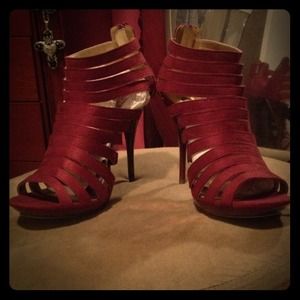 Size 8 Michael Antonio heels