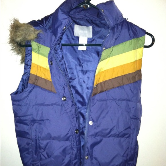 Puffy Delia's vest. Great for fall!🍂