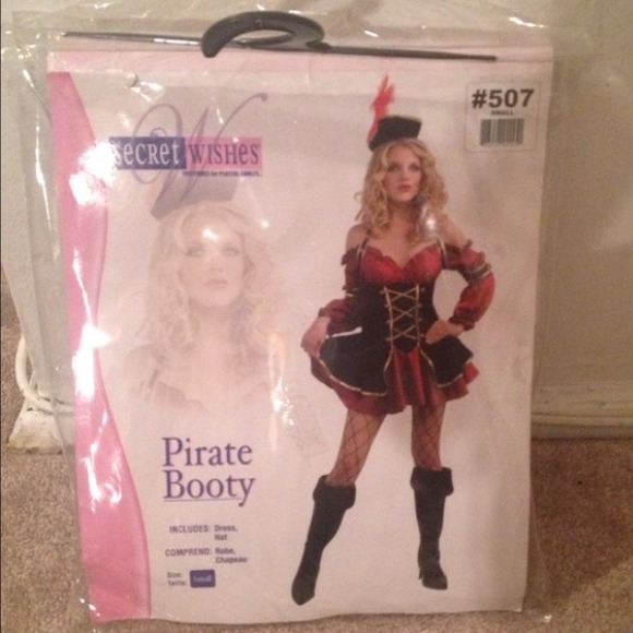 'Pirate Booty' Sexy Halloween Costume