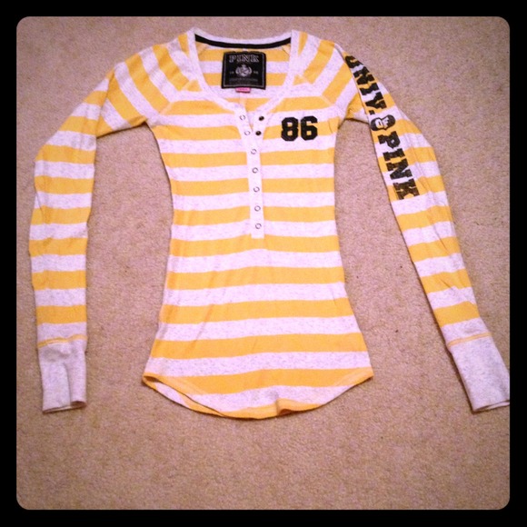 ❌❌SOLD❌❌ Victoria's Secret Pink long sleeve shirt