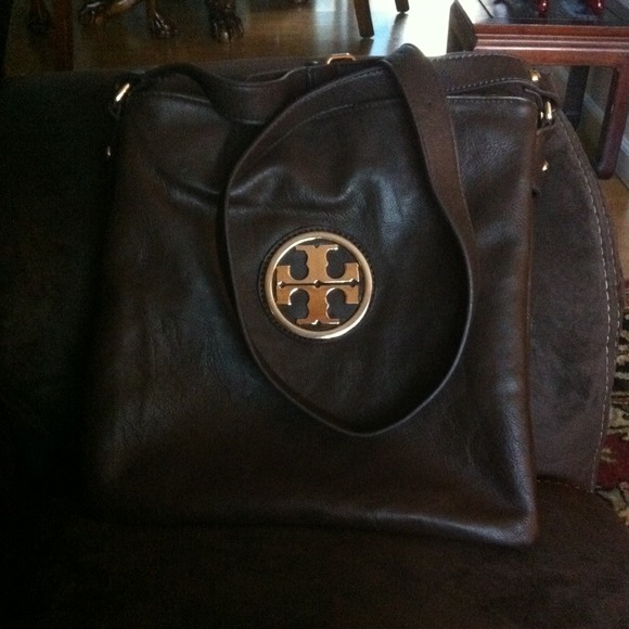 💢RESERVED💢Tory burch shoulder bag