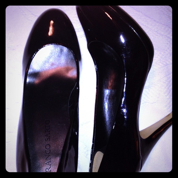 Franco Sarto Size 9.5 Blk patent leather heels 3"