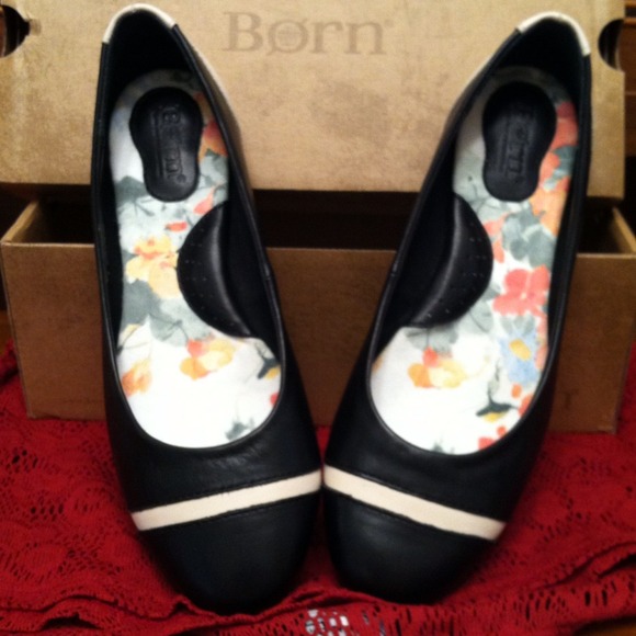 Black Born Flats 8.5