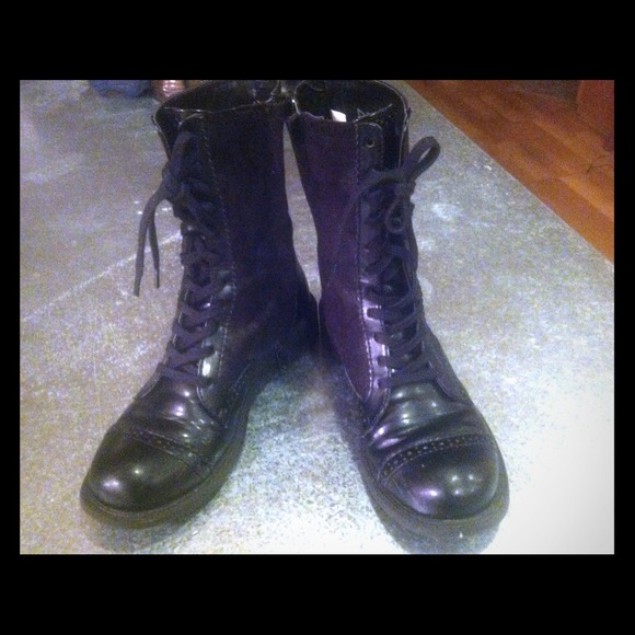 Feminine military style boot.