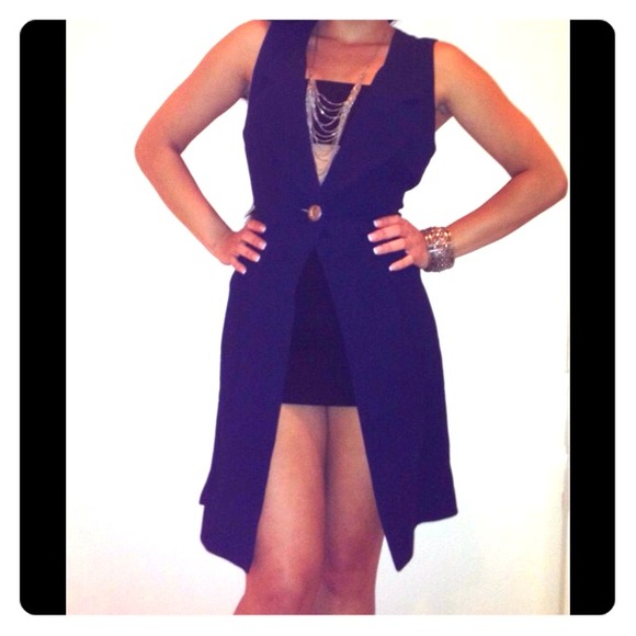 💢💢💢💢 sold 💢💢💢💢Navy long blazer