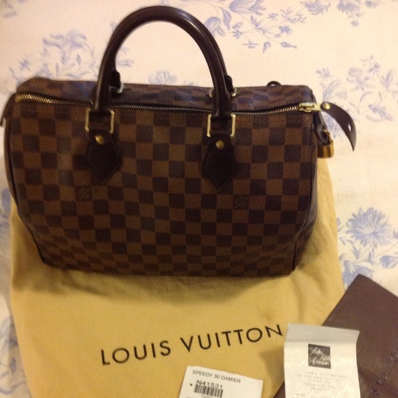 SOLD Louis Vuitton Damier Speedy 30