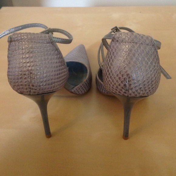 🎉SOLD🎉🎀Carlos Santana heels🎀 - Picture 3 of 4