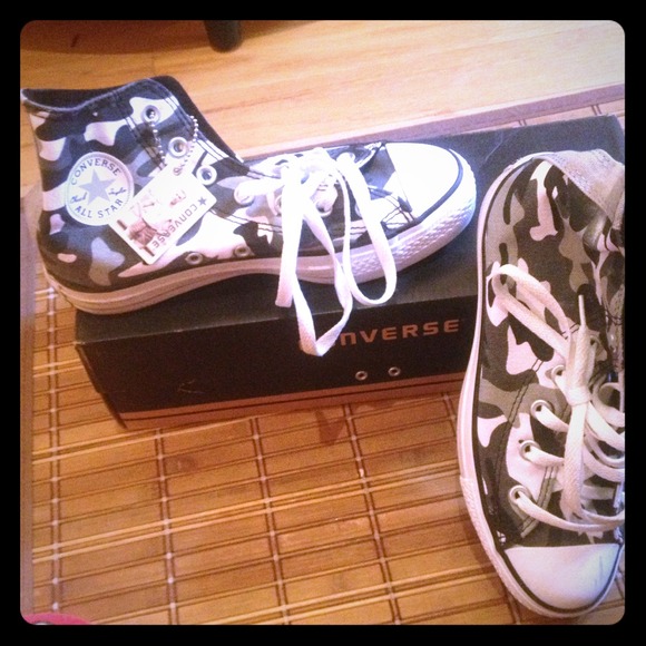 Grey and white army print converse