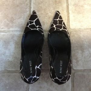 Nine West Black and White Print Pumps