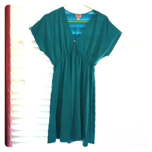 Mossimo by Target Dresses & Skirts - SOLD 2 Karen Keefe. V-neck dress. 👗