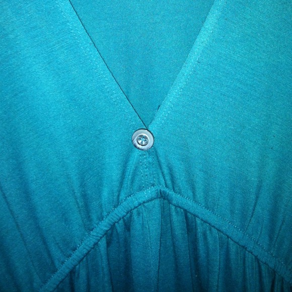 SOLD 2 Karen Keefe. V-neck dress. 👗 - Picture 2 of 3