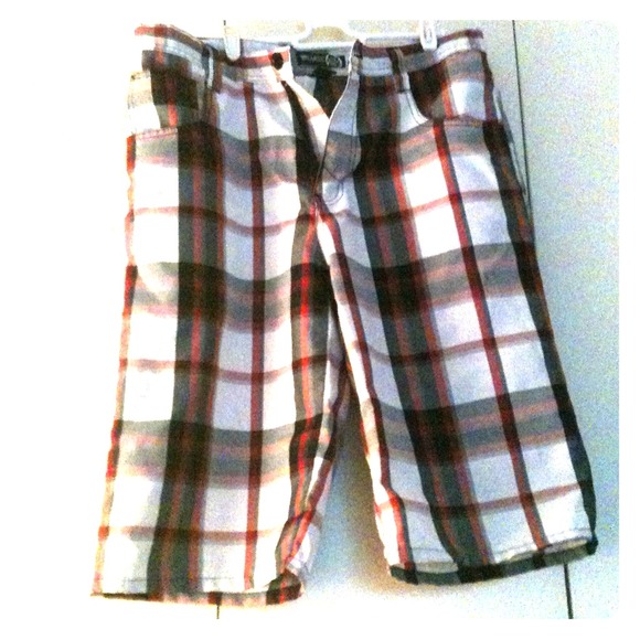 "Boy" fit checkered shorts
