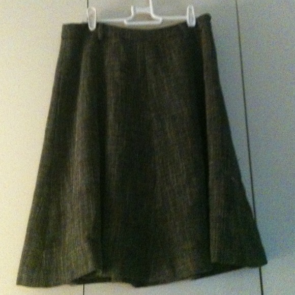 Jones New York swing tweed skirt