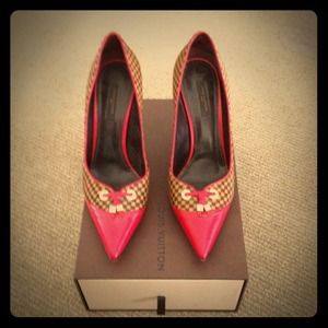 AUTHENTIC Louis Vuitton