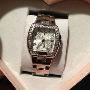 REDUCED!! Authentic silver Guess watch.