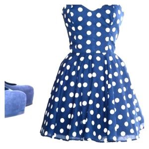 Pin-up blue polka dot party dress