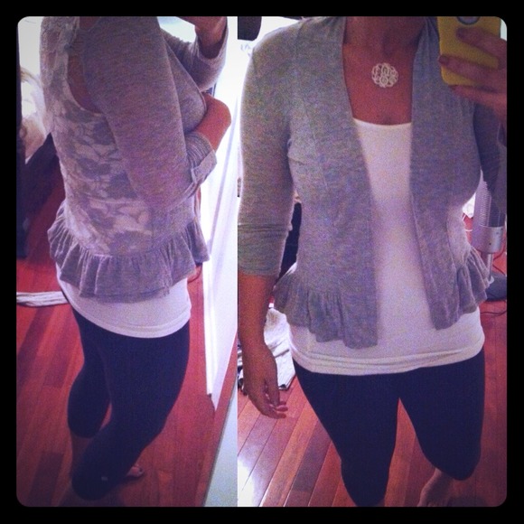 Monteau cardigan size small