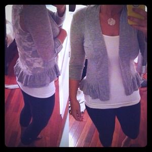 Monteau cardigan size small