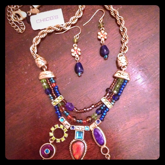 🎀JUST REDUCED🎀Necklace and earring set - Picture 1 of 2