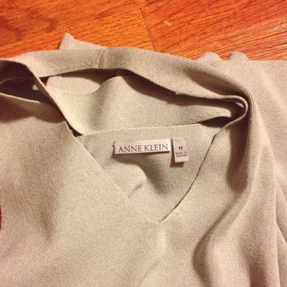 Top - Picture 3 of 3