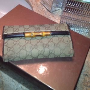 French clutch Gucci wallet