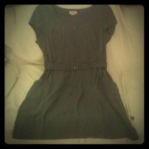 Gray short sleeved dress