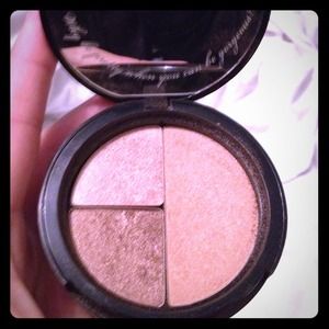 Reduced!! Too faced palette! Makeup